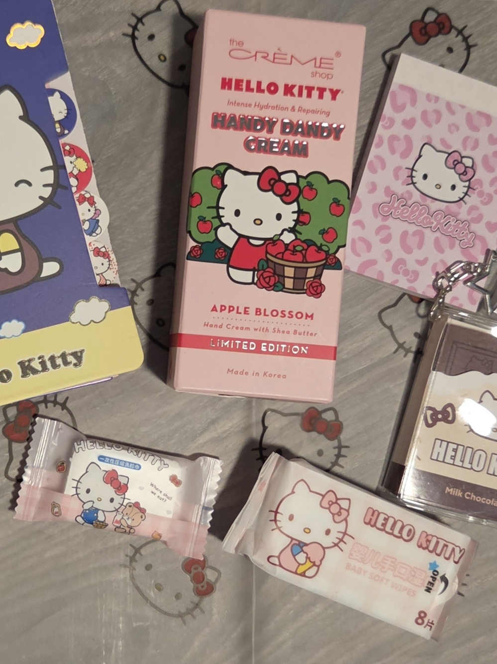 Hello Kitty Bundle. NEW!